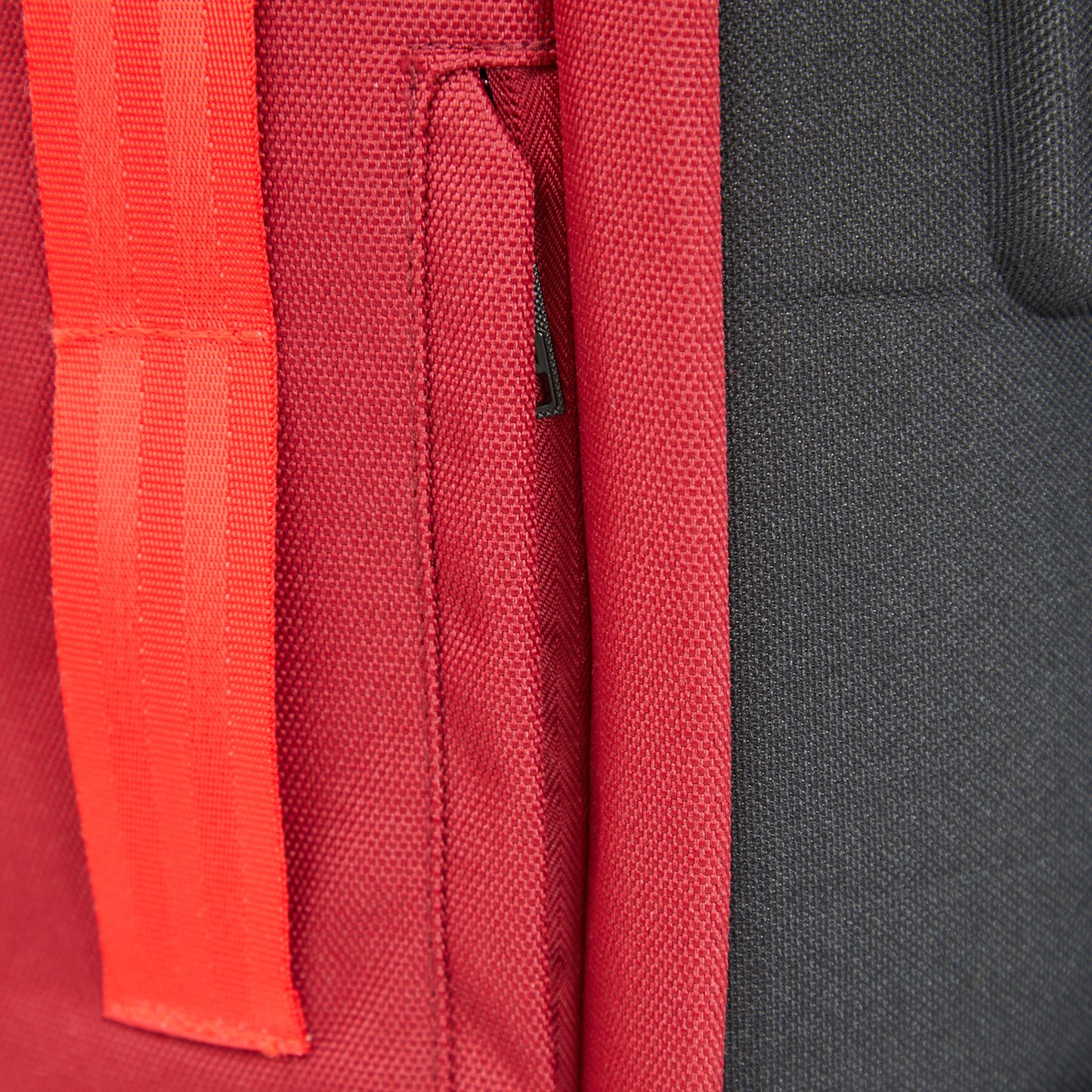 FUNDA ALTER 1 MEDIUM CRIMSON